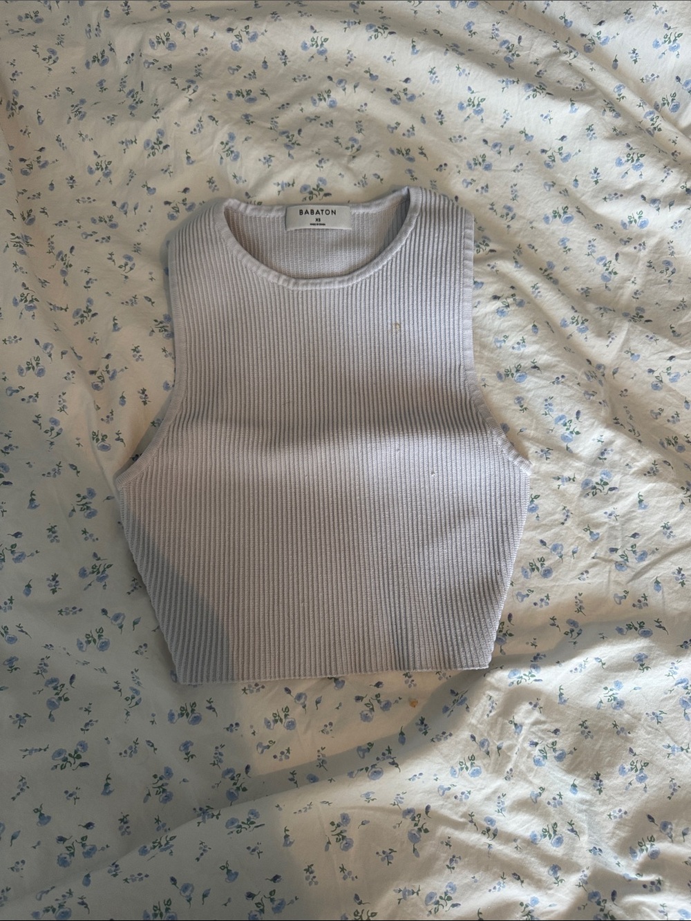 Babaton Ribbed Cropped Tank - white